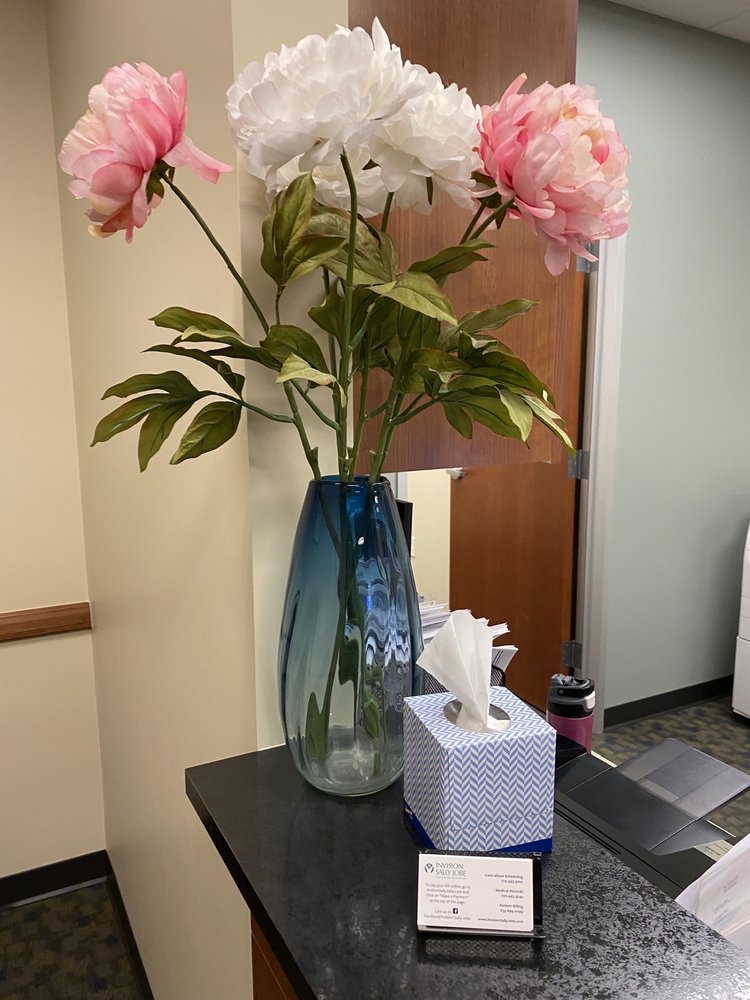 INVISION SALLY JOBE Updated May 2024 28 Reviews 2055 N High St