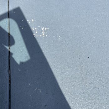 Jimmy The Painter - Peeling paint. 4 days after painting - Painters Near Me Jimmy The Painter - Peeling paint. 4 days after painting - Painters Near Me