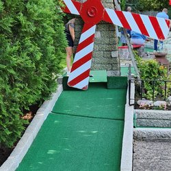 Farmington Miniature Golf & Ice Cream Parlor