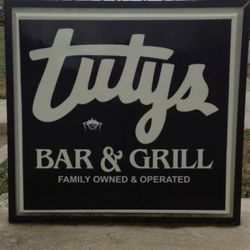 Tuty's Bar And Grill