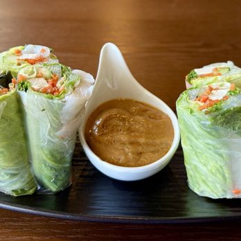 Chico Thai Cuisine - Fresh Spring roll with shrimp and tofu.  The peanut sauce was very good making it a perfect quick lunch. - Thai Near Me - Chico, California