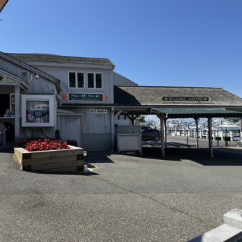 Island Queen - Boarding area - Public Transportation Near Me - Falmouth, Massachusetts Island Queen - Boarding area - Public Transportation Near Me - Falmouth, Massachusetts