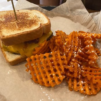 Cin Cin Burger BAR - Rodeo Burger - Burgers Near Me - Winston-Salem, North Carolina