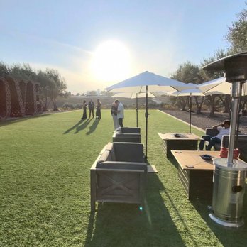 Leal Vineyards - Dining area yard - Wineries Near Me - Hollister, California