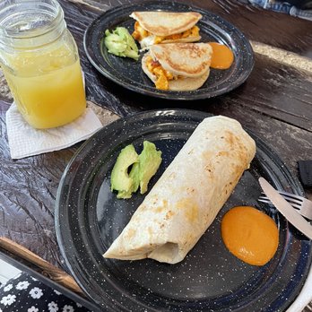 Madrez Café - Fresh Squeezed Orange Juice, Meat Breakfast Burrito, Gorditas. - Breakfast & Brunch Near Me - Playa del Carmen, ROO
