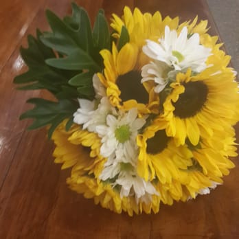 Karen's Garden - My absolutely lovely bouquet of daisies and sunflowers.  I love it. Thanks so much :) - Florists Near Me - Los Angeles, California