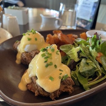 HAVEN Riverfront Restaurant & Bar - Short rib Eggs Benedict - New American Near Me - Edgewater, New Jersey HAVEN Riverfront Restaurant & Bar - Short rib Eggs Benedict - New American Near Me - Edgewater, New Jersey