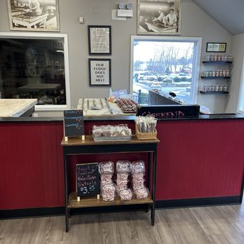 Pepper Lane Fudge & Sweets - the counter area - Candy Stores Near Me - Intercourse, Pennsylvania Pepper Lane Fudge & Sweets - the counter area - Candy Stores Near Me - Intercourse, Pennsylvania