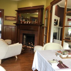 Lindenwood Inn - Breakfast room