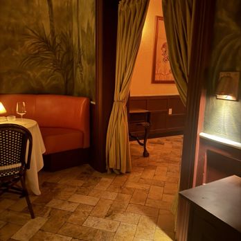 Sunny's Steakhouse - Back Room - Cocktail Bars Near Me - Miami, Florida Sunny's Steakhouse - Back Room - Cocktail Bars Near Me - Miami, Florida