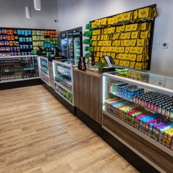 Wellgreens - Best cannabis dispensary in Vista. Huge selection of edibles, CBD vapes and topicals