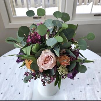 Studio Emme - Florists Near Me - Minneapolis, Minnesota