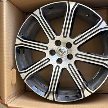 Kodak Wheel Specialist - Before the repair - Wheel & Rim Repair Near Me Kodak Wheel Specialist - Before the repair - Wheel & Rim Repair Near Me