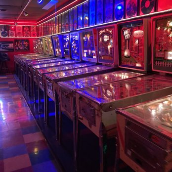 Hollywood Candy - Candy Stores Near Me - Omaha, Nebraska