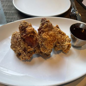 Cotton & Rye - Chicken wings with sauce on the side -- good flavor but dry - New American Near Me - Savannah, Georgia