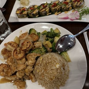 Sumo Sushi and Hibachi - Sushi Bars Near Me - Chicago, Illinois