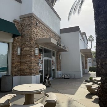 Goose Coffee - outside - Coffee & Tea Near Me - Rancho Cucamonga, California Goose Coffee - outside - Coffee & Tea Near Me - Rancho Cucamonga, California