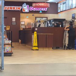 Dunkin' - Store