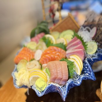 Kakushi Izakaya - Sashimi deluxe - Sushi Bars Near Me - Newark, California Kakushi Izakaya - Sashimi deluxe - Sushi Bars Near Me - Newark, California