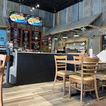 Bubba Ts' Kitchen - Dining area - Seafood Near Me - Conroe, Texas
