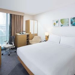Hilton Garden Inn Bristol City Centre - Guest room