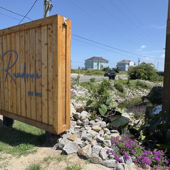 Rundown Cafe - Seafood Near Me - Kitty Hawk, North Carolina