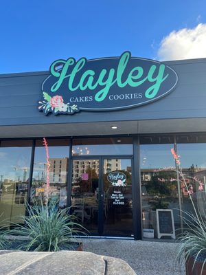 Hayley Cakes and Cookies by null