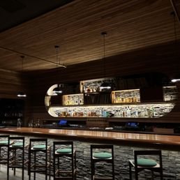 cocktail lounge