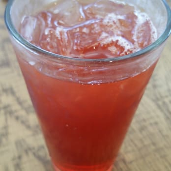 California Pizza Kitchen - Strawberry Iced Tea - Pizza Near Me - Pasadena, California California Pizza Kitchen - Strawberry Iced Tea - Pizza Near Me - Pasadena, California