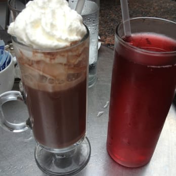 Kafe Leopold - Breakfast drinks - hot chocolate and cranberry juice - Austrian Near Me - Washington, DC, District of Columbia