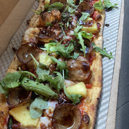 Spicy red sauce, basil, vegan cheese, pineapple, bacon, sausage, topped with fig balsalmic and arugula - lovedddd Spicy red sauce, basil, vegan cheese, pineapple, bacon, sausage, topped with fig balsalmic and arugula - lovedddd