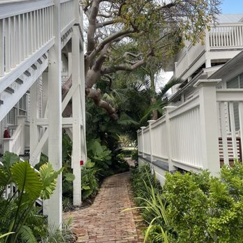 Winslow's Bungalows - Walkway to bungalow. - Hotels Near Me - Key West, Florida Winslow's Bungalows - Walkway to bungalow. - Hotels Near Me - Key West, Florida