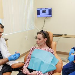 Horizon Implants - Horizon Implants offers a wide spectrum of implant procedures, including dental implants, wisdom tooth extractions, sinus augmentations and