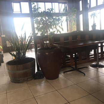 Tigon - Inside corner dining space - Vietnamese Near Me - El Cerrito, California Tigon - Inside corner dining space - Vietnamese Near Me - El Cerrito, California
