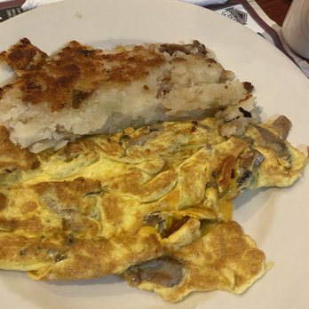 Clinton Station Diner - Omelette with Home Fries - Diners Near Me - Clinton, New Jersey Clinton Station Diner - Omelette with Home Fries - Diners Near Me - Clinton, New Jersey