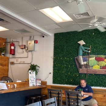 Mama Hue - Inside - Vietnamese Near Me - Vero Beach, Florida Mama Hue - Inside - Vietnamese Near Me - Vero Beach, Florida