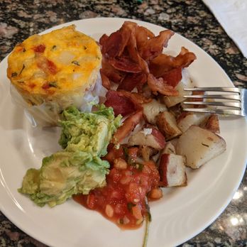 Silver Cloud - Breakfast strata, bacon, potatoes, salsa, and avocado - Hotels Near Me - Mukilteo, Washington Silver Cloud - Breakfast strata, bacon, potatoes, salsa, and avocado - Hotels Near Me - Mukilteo, Washington