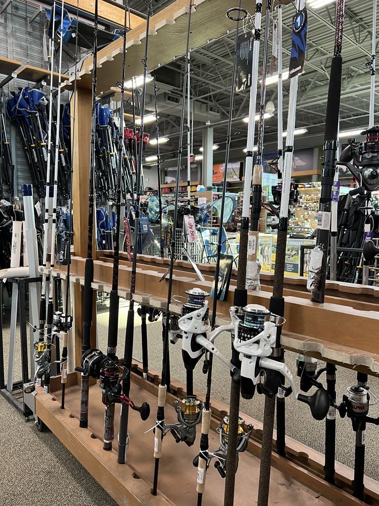 DICK’S SPORTING GOODS Updated September 2024 23 Photos & 56 Reviews