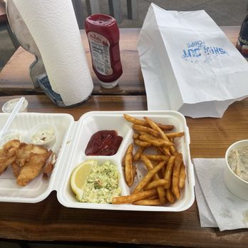 Ship Out - Halibut and fries with clam chowder - Food Trucks Near Me - Astoria, Oregon