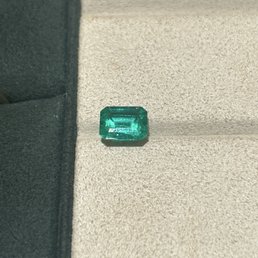 The beautiful all natural Colombian emerald we selected. The beautiful all natural Colombian emerald we selected.
