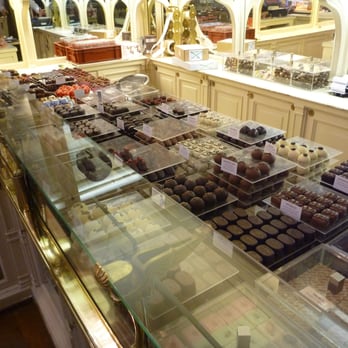 Neuhaus - Chocolatiers & Shops Near Me - Brussels, BRU