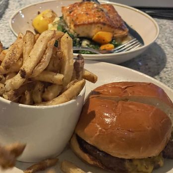 Moxies - Cheeseburger with fries (kids menu) - Cocktail Bars Near Me - Houston, Texas