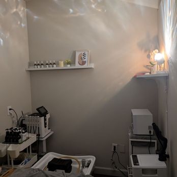 OZ Head Spa - The spa room I was in for scalp treatment and facial - Skin Care Near Me - La Habra, California OZ Head Spa - The spa room I was in for scalp treatment and facial - Skin Care Near Me - La Habra, California