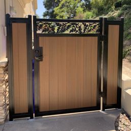 Metal, composite side gate