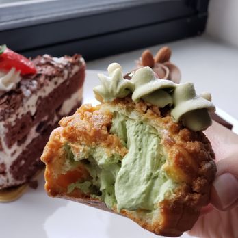 Brecotea - Matcha Cream Puff - Bakeries Near Me - Richmond, Virginia Brecotea - Matcha Cream Puff - Bakeries Near Me - Richmond, Virginia
