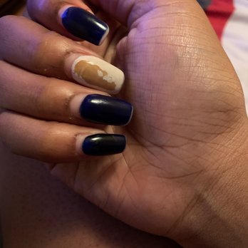 Chic Nails Lounge - Cheap nail polish DO NOT GO THERE PLEASE!!!! - Nail Salons Near Me - Irving, Texas Chic Nails Lounge - Cheap nail polish DO NOT GO THERE PLEASE!!!! - Nail Salons Near Me - Irving, Texas