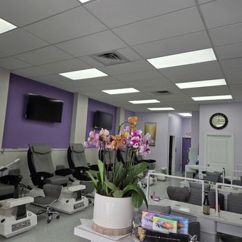 H & M Nail Spa - Bright and clean interior of HM Nail Spa, providing a relaxing and welcoming environment for manicure and pedicure services in Cuyahoga Fall - Nail Salons Near Me - Cuyahoga Falls, Ohio H & M Nail Spa - Bright and clean interior of HM Nail Spa, providing a relaxing and welcoming environment for manicure and pedicure services in Cuyahoga Fall - Nail Salons Near Me - Cuyahoga Falls, Ohio