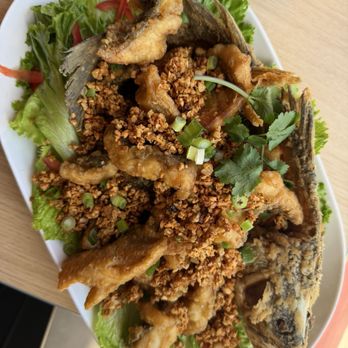 Bangkok Soul - Crispy garlic sea bass - Seafood Near Me - Alhambra, California