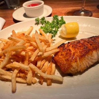Houston's Restaurant - Scottish salmon - Steakhouses Near Me - Pasadena, California Houston's Restaurant - Scottish salmon - Steakhouses Near Me - Pasadena, California