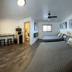 Alpine Lodge Motel - 2 bed room